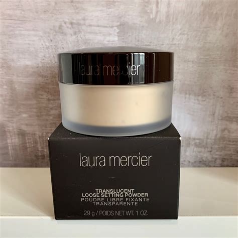 laura mercier translucent powder.